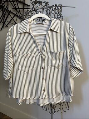 Zara Linen Blend Women’s Striped Button-Front Boxy Shirt - Cream & Olive Stripes